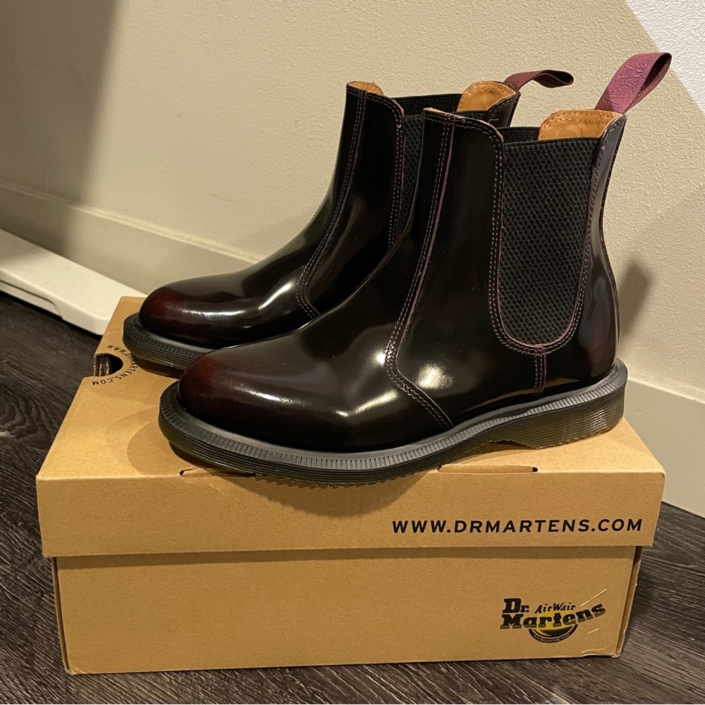 Dr. Martens Women's Flora Leather Chelsea Boot shoes